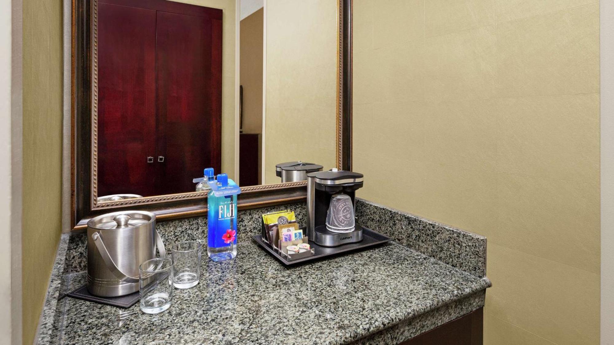 Hotel Doubletree By Hilton Raleigh Durham Airport At Research Triangle Park Esterno foto