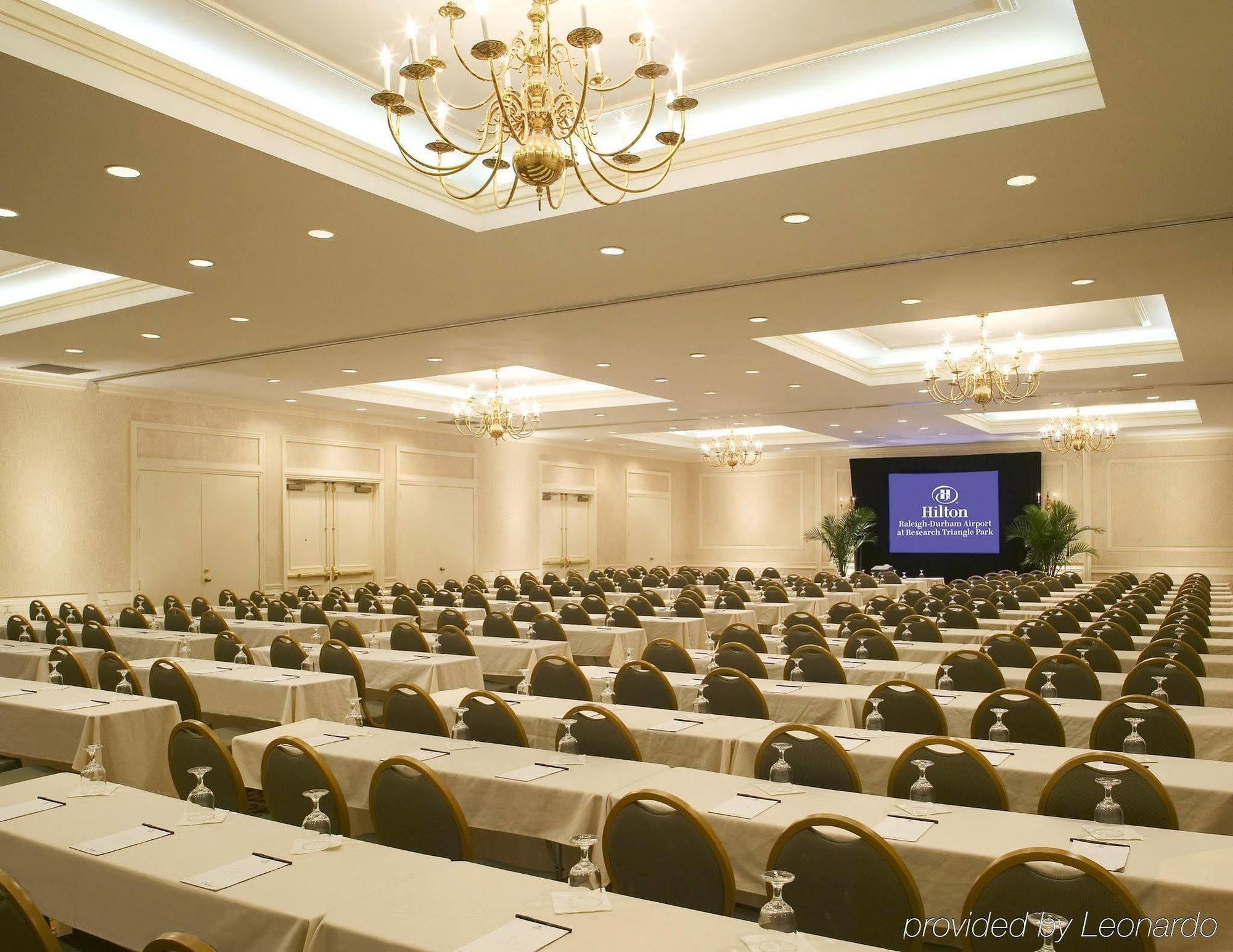 Hotel Doubletree By Hilton Raleigh Durham Airport At Research Triangle Park Servizi foto